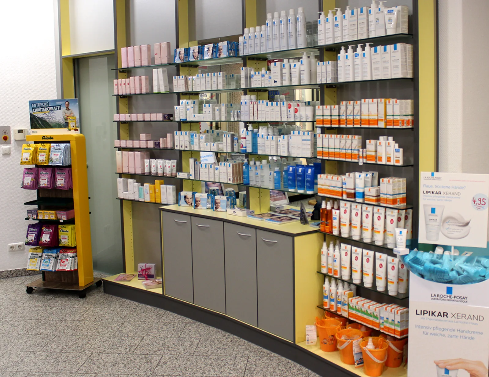 Hautpflege-Sortiment, u. a. La Roche-Posay